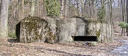 bunker-e-35-03.jpg (25449 bytes)